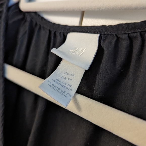 H&M Airy Balloon Sleeve Drop Waist Flowy Dress - Picture 8 of 8